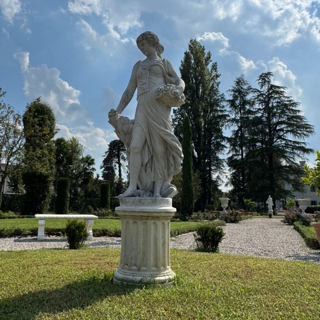 statue 3 villa morosini 1518 padova